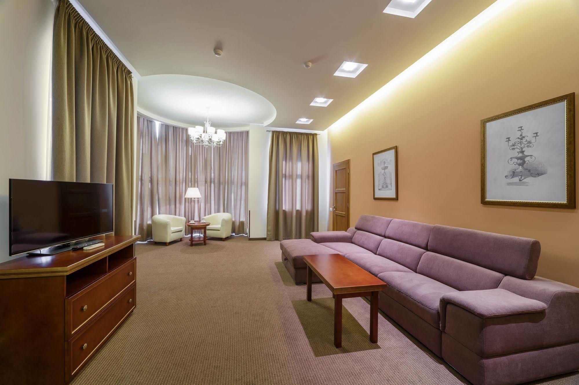Alarus Luxe Hotel Одесса Экстерьер фото